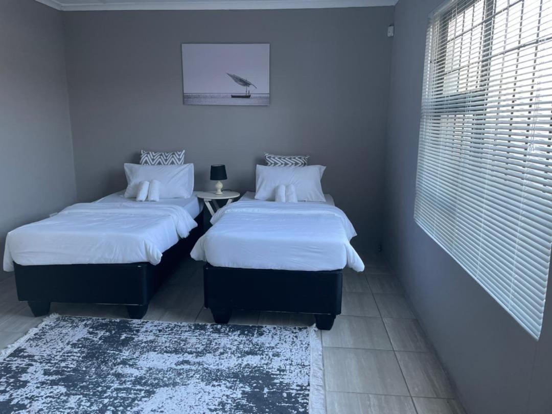 Otis Self Catering Apartamento Walvis Bay Exterior foto